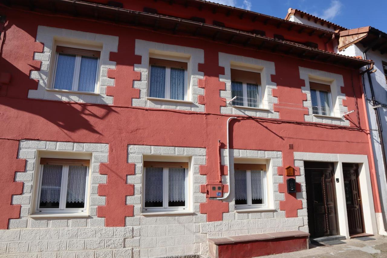 Casa Rural Cares Santa Maria de Valdeon Екстер'єр фото